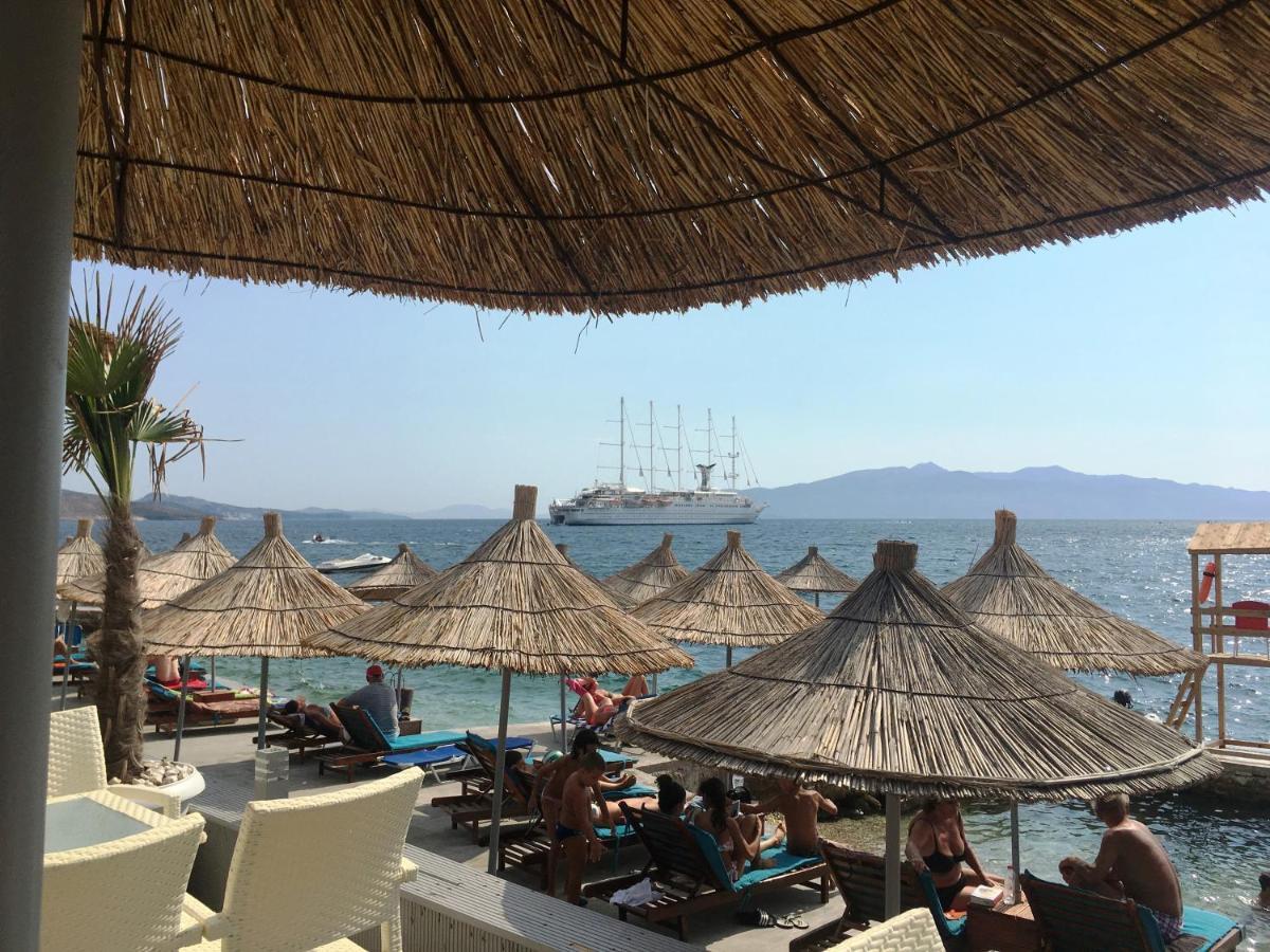 Royal Queen&King Luxury apartment Sarandë Buitenkant foto